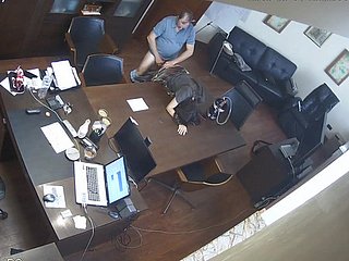 Russische baas verdomde secretaris involving de kantoorspycam voyeur