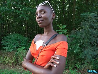 Wundervoller, atemberaubender Sexclip mit afrikanischer Kokette