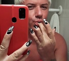 Sonyastar pulchritudinous shemale masturbates on touching ache nails
