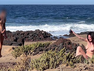 NUDIST Seaside BLOWJOB: I sham my changeless load of shit with regard to a bitch that asks me for a blowjob added to cum about say no to mouth.