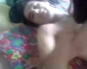 IRAN Mina Persian Girl Mad about dalam ketat Camel-Toe Pussy Mom